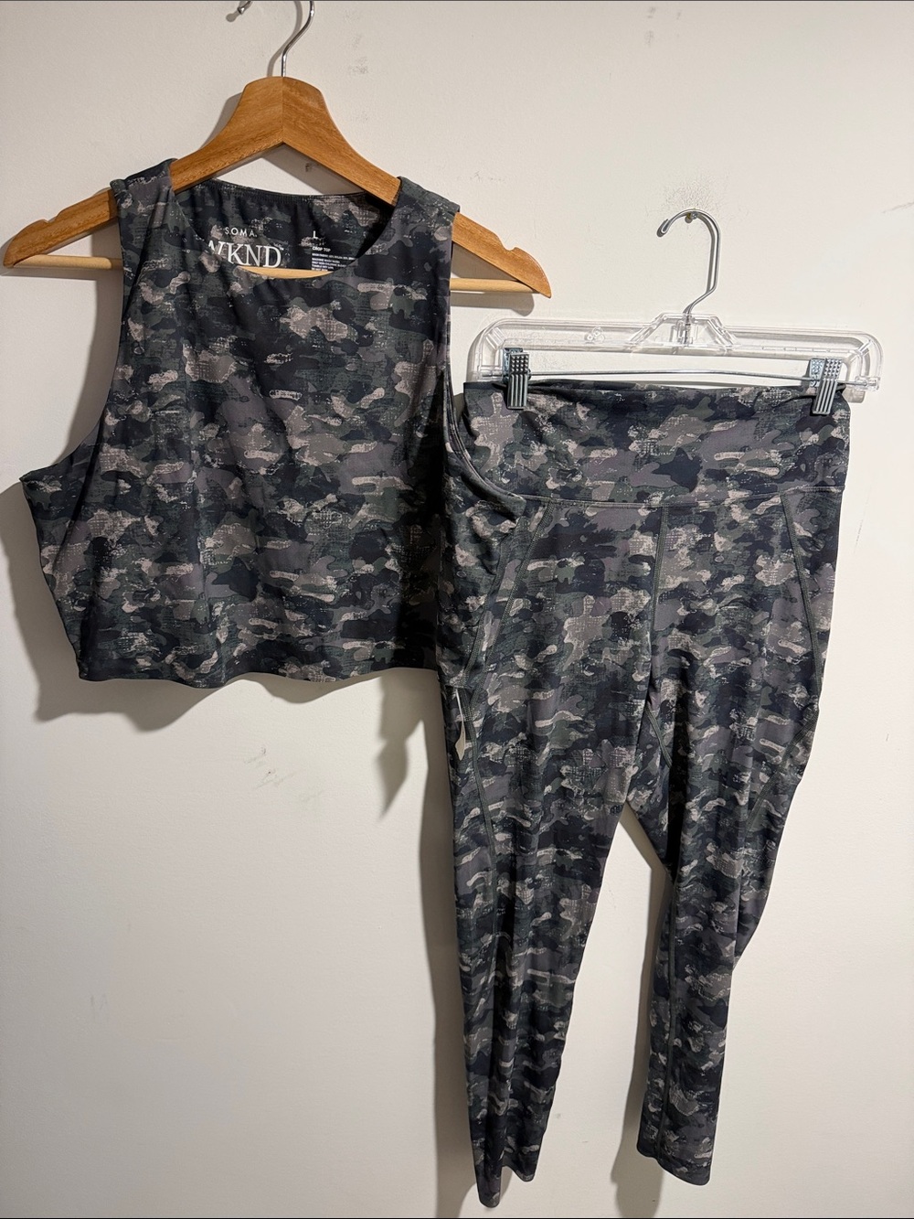 Soma WKND Gray Camouflage High-Waist 7/8 Leggings with Cropped Tank Set Large